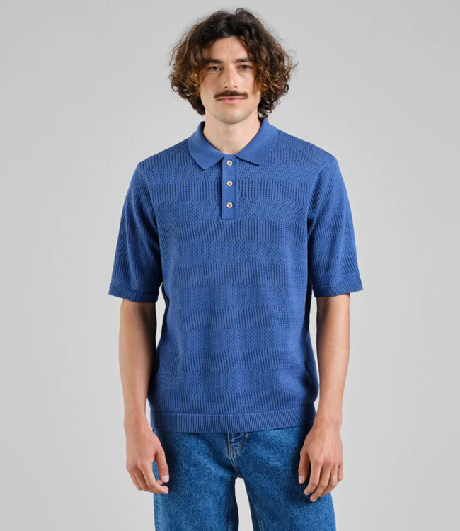 DEDICATED gebreide polo shirt OGER BLUE biologisch katoen