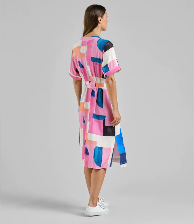 DEDICATED jurk KALLVIK BLOCKS met ceintuur van tencel
