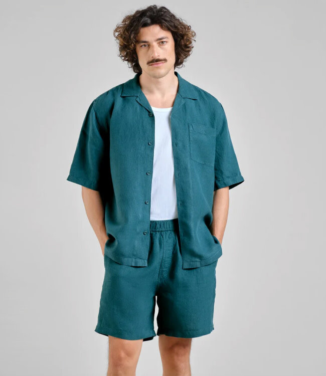 DEDICATED korte linnen heren broek SEB PETROL GREEN