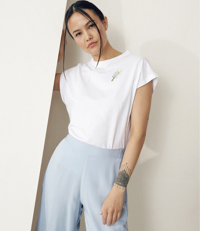 GIVN shirt met korte kapmouw LAILA FLOWER STITCH