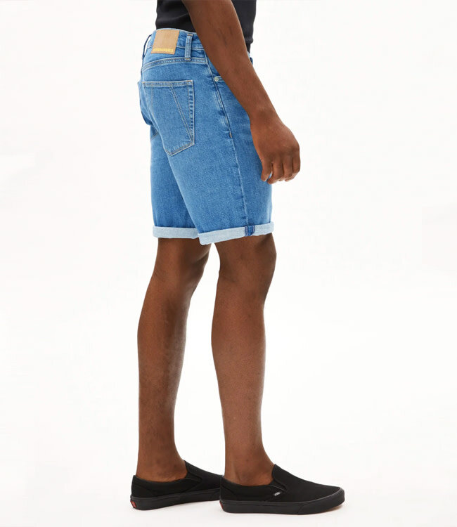 ARMEDANGELS Korte broek NAAILO LIGHT DENIM biokatoen