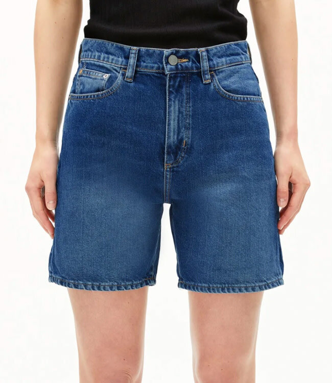 ARMEDANGELS korte jeans broek SHEAARI DARK