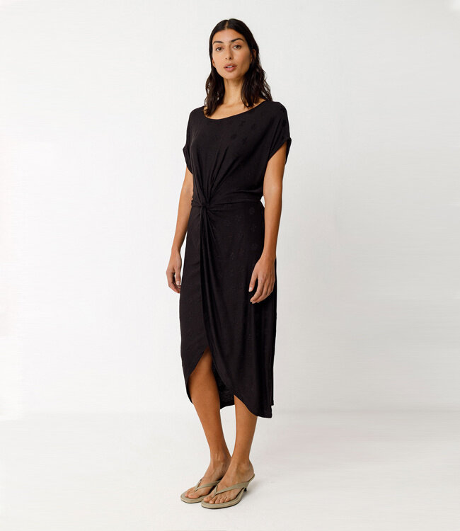 SKFK jurk met knoop detail AMADE BLACK van ecovero