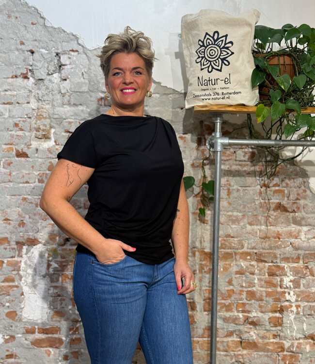 KOMODO zwarte a-symmetrische top CATE BLACK van modal