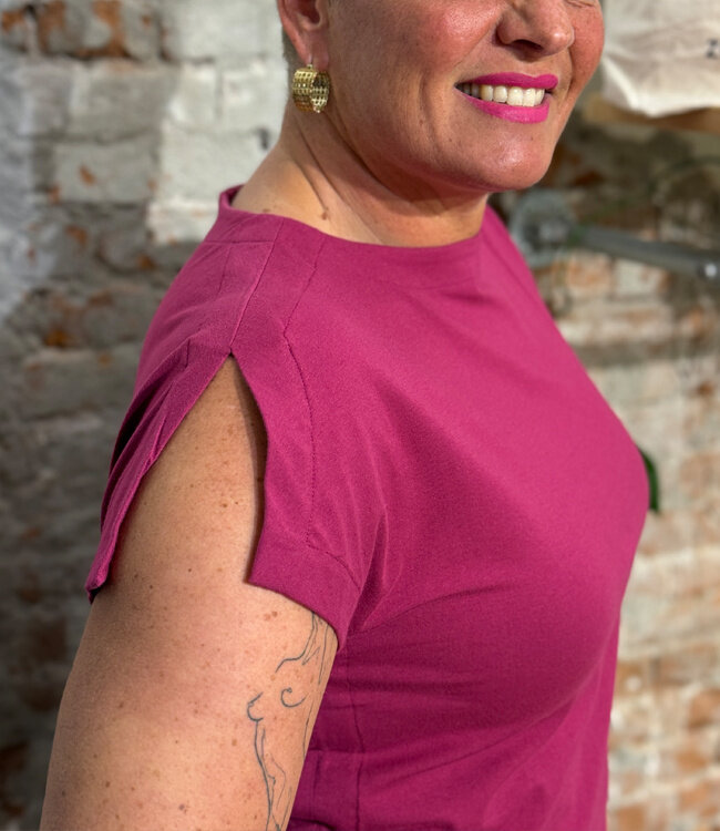 ANUKOO shirt met split in mouw LIVA FRAMBOOS biologisch katoen