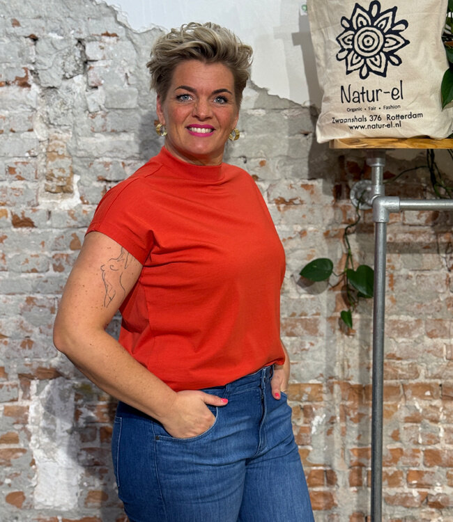 THINKING MU basic t-shirt VOLTA RED van biologisch katoen
