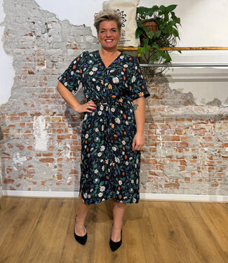 Dedicated DEDICATED jurk KALLVIK STRAWBERRY met ceintuur van tencel