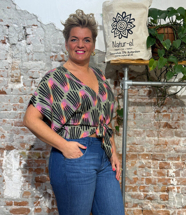 WiDDA v-hals blouse met strik WRAP DASH van tencel