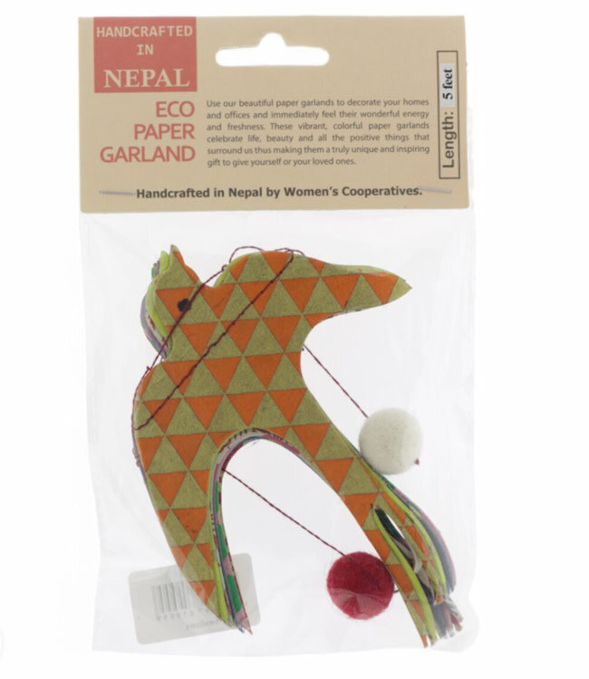 FAIRTRADE papieren slinger LOKTA ZWALUW eco papier met vilten balletjes