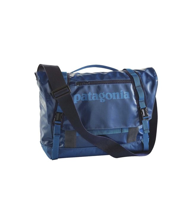 patagonia black hole 12l