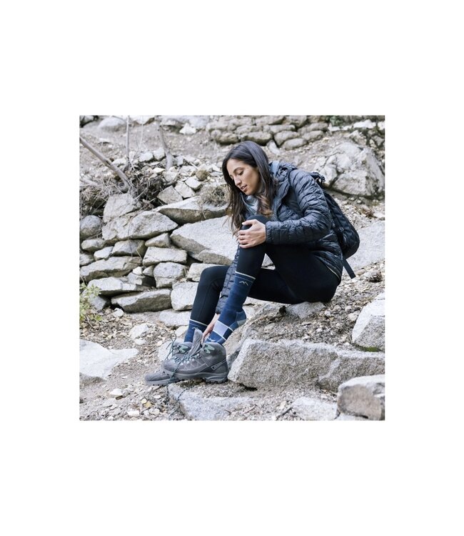 Darn Tough Women's Hiker Boot Midweight Hiking Socks