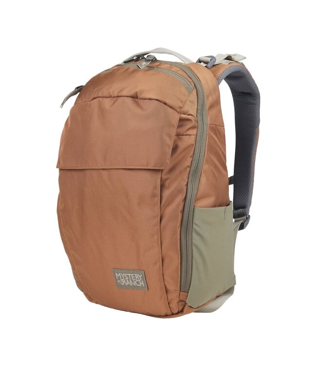 Mystery Ranch District 18