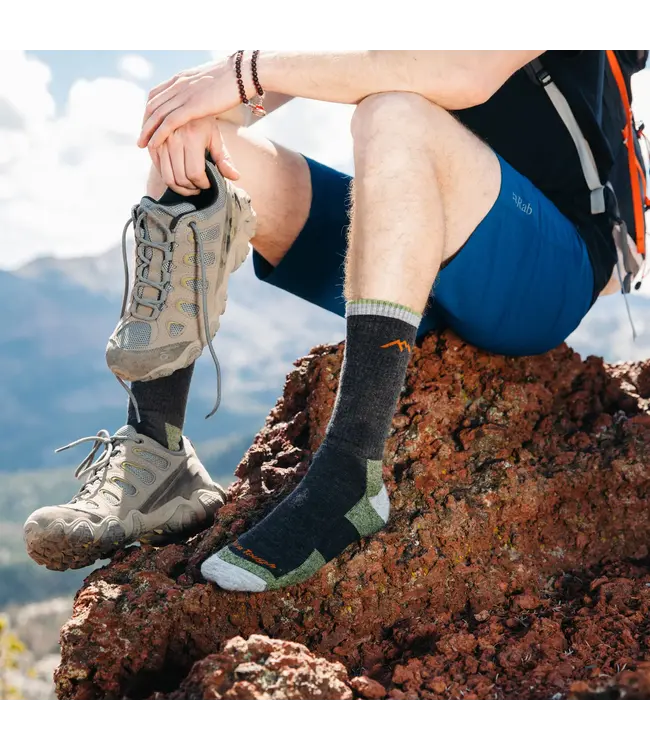 Darn Tough Men's Hiker Boot Midweight With Cushion