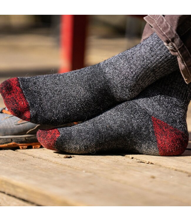 Darn Tough Men's Mountaineering Over-the-Calf Heavyweight Hiking Socks