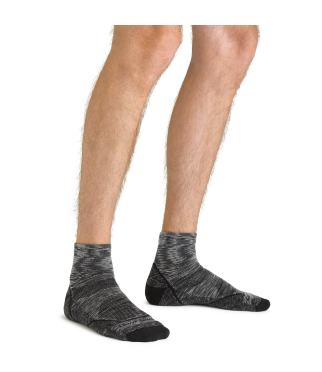 Darn Tough Men's Light Hiker Quarter Lightweight Hiking Sock