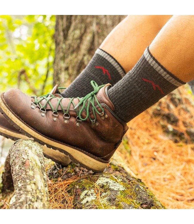 Darn Tough Men's Hiker Boot Midweight With Cushion