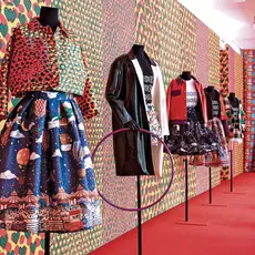 Hooked on Walls Hookedonwalls Enriquezland behang Psyco Cuori 25500