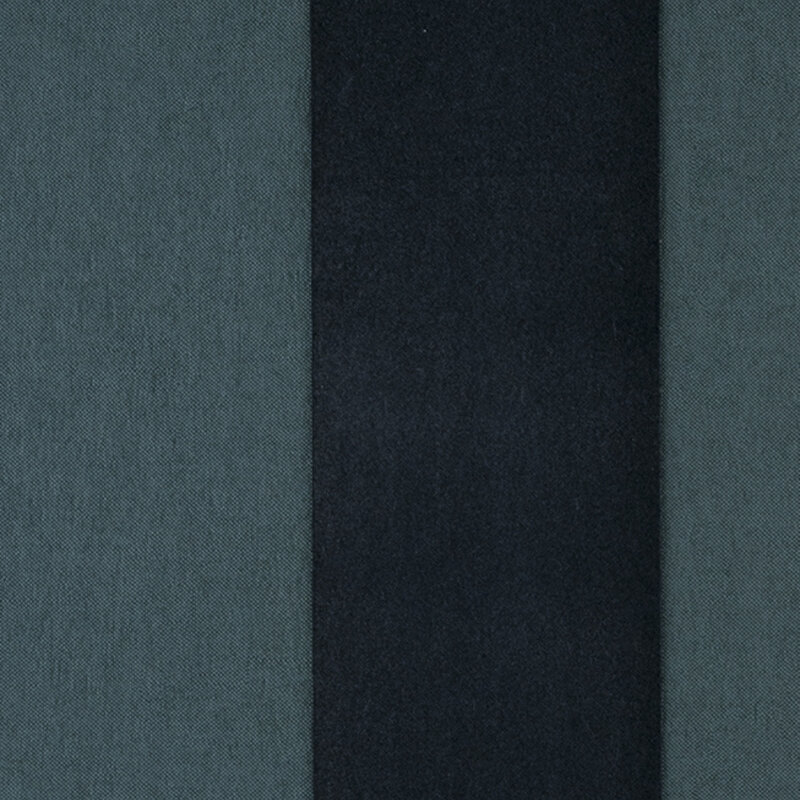 Arte Flamant Suite III - Velvet behang Stripe Velvet and Lin Green 18109