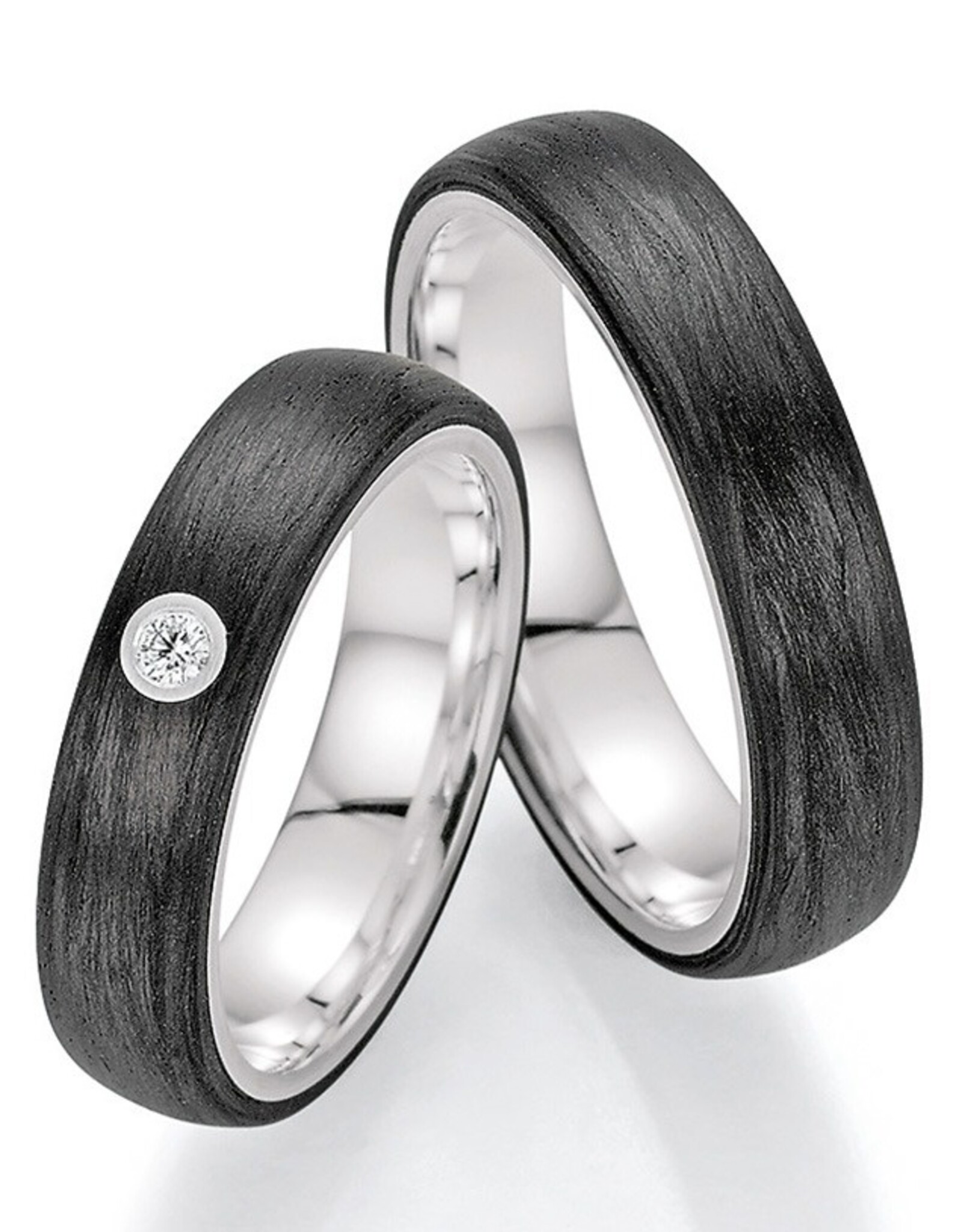 Ring Carbon with diamond