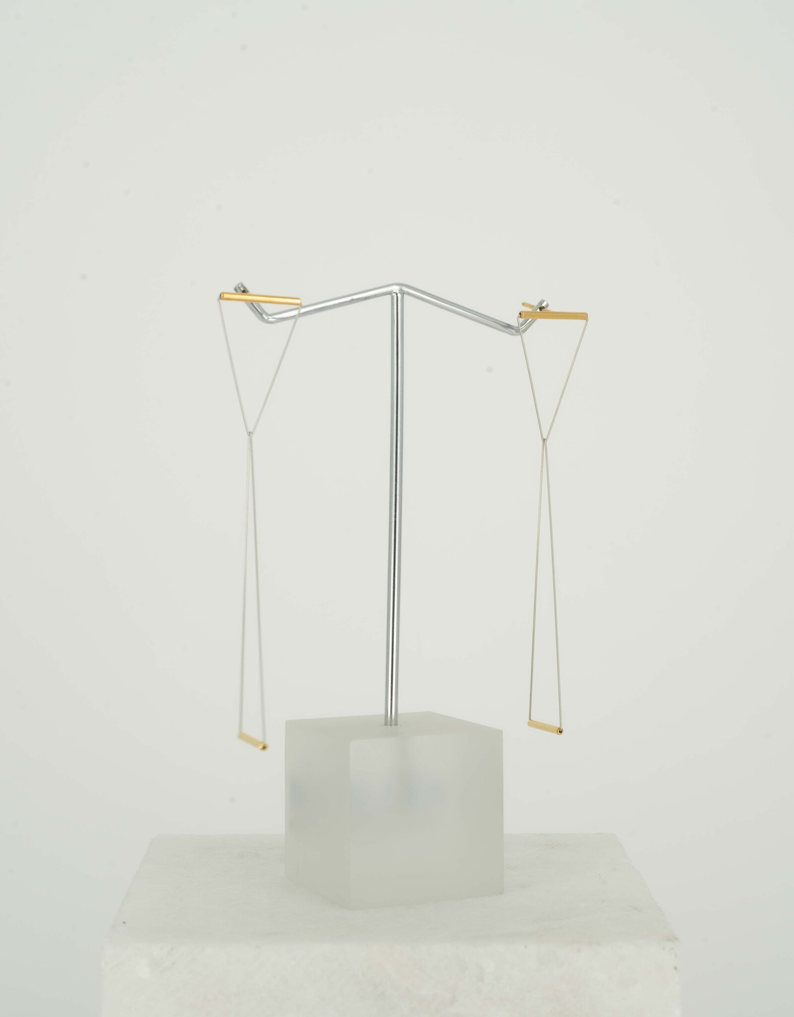 Y-Hourglass