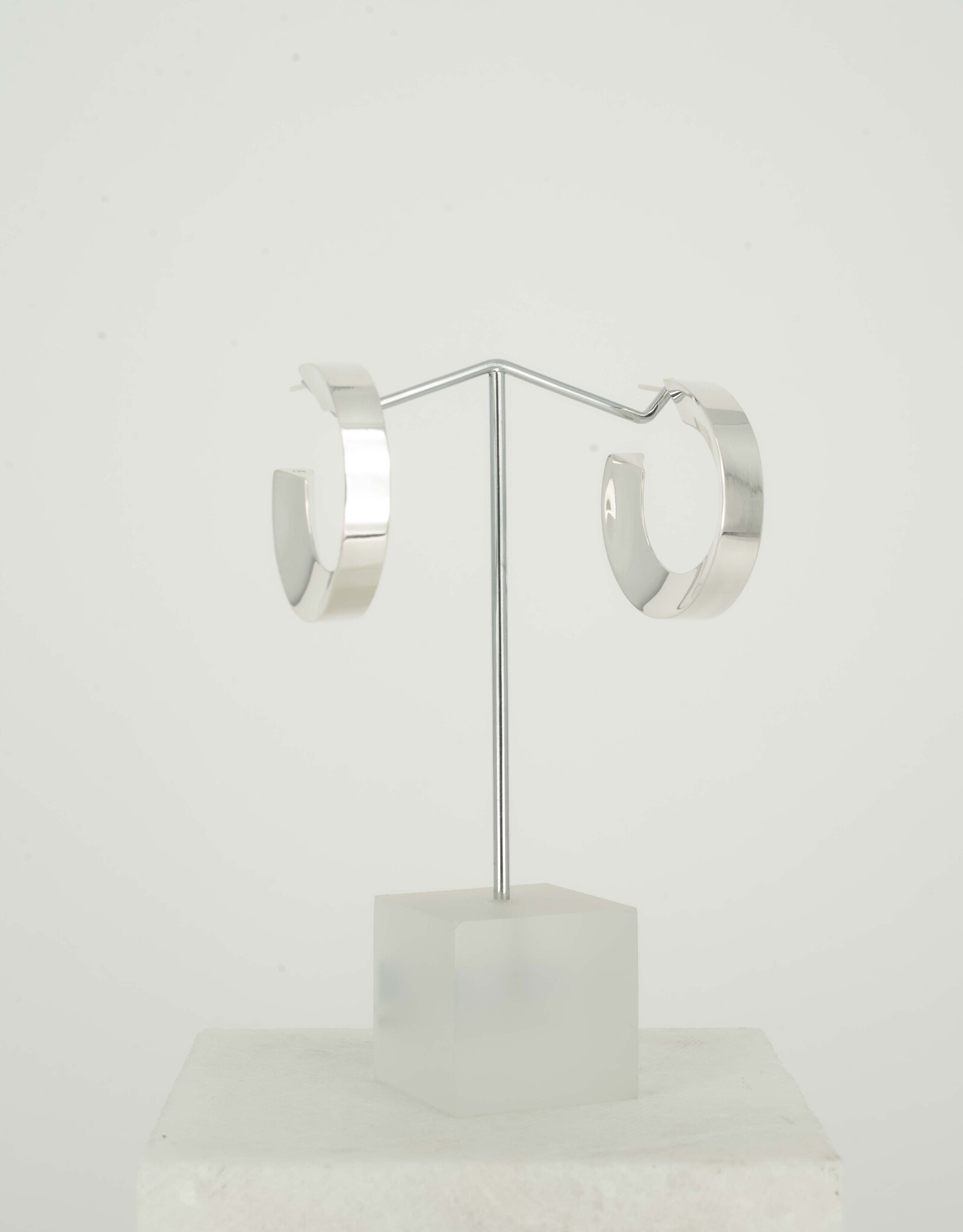 M-Tight Hoops