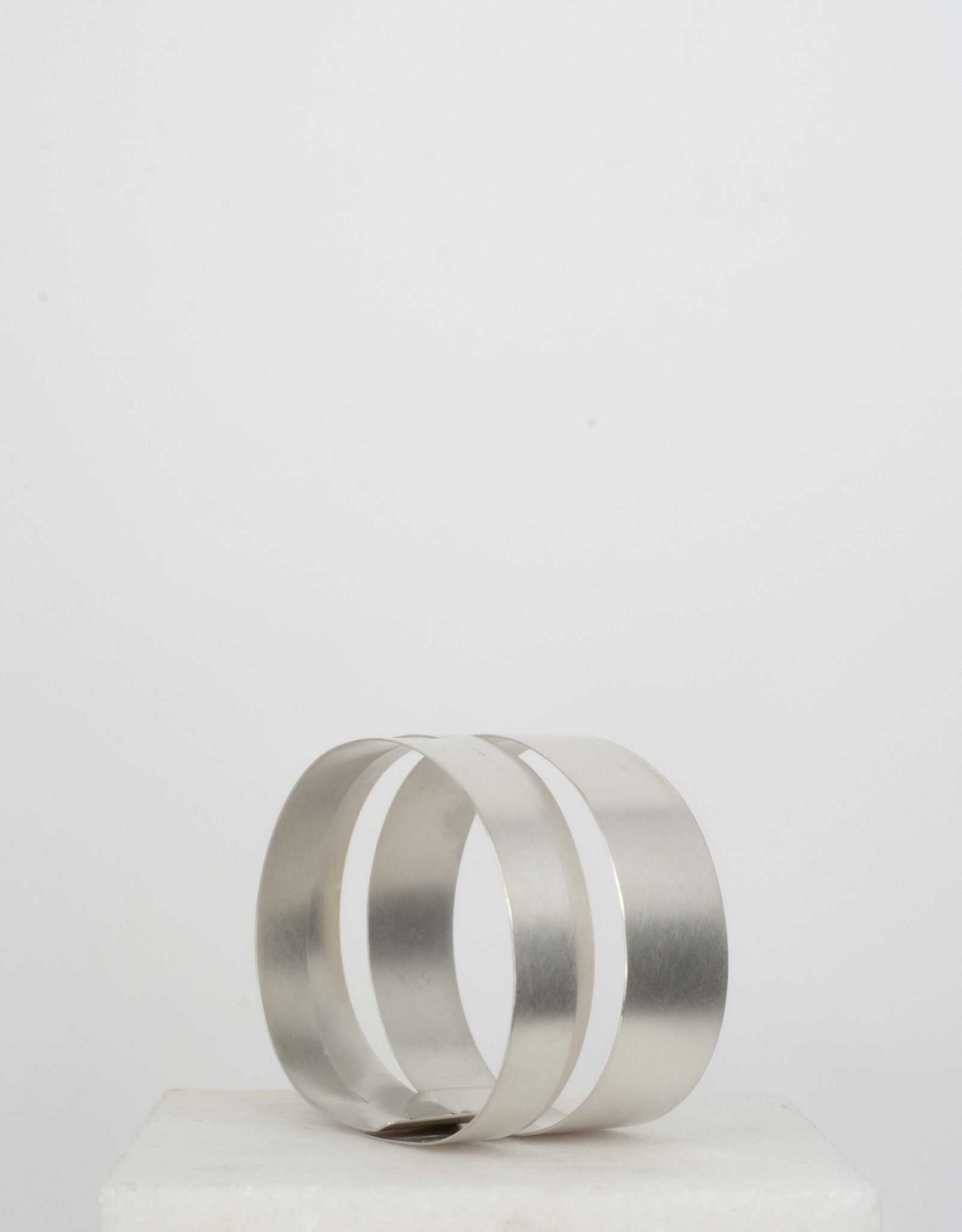 Bracelet Wide Hoops (Wide)
