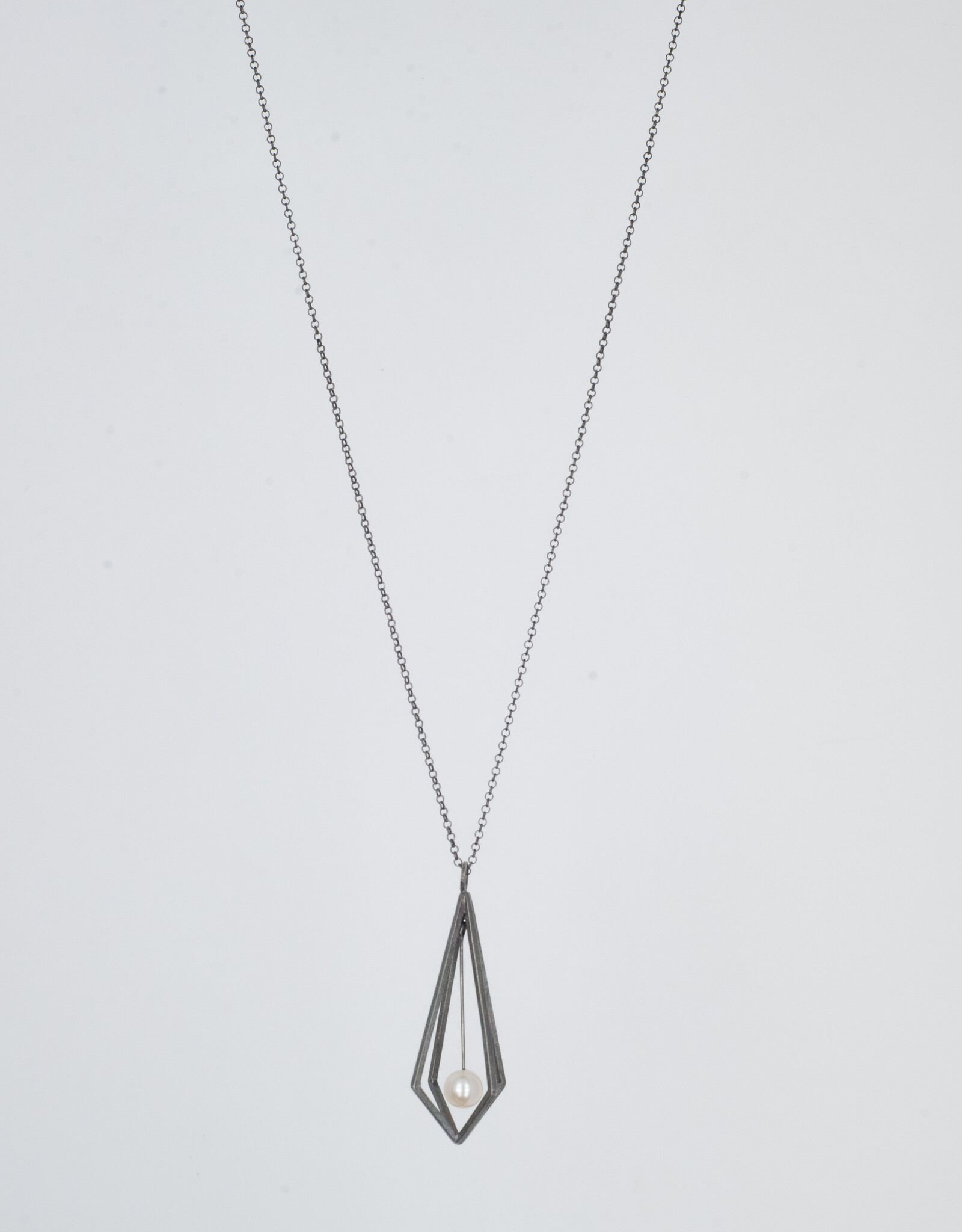 Necklace Pearl Cage