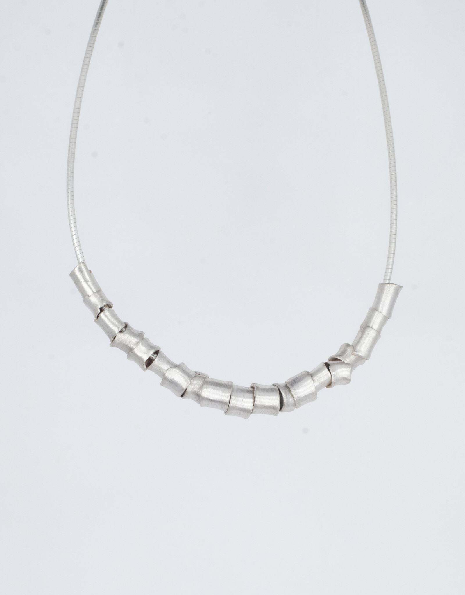 Necklace Midnight Spine