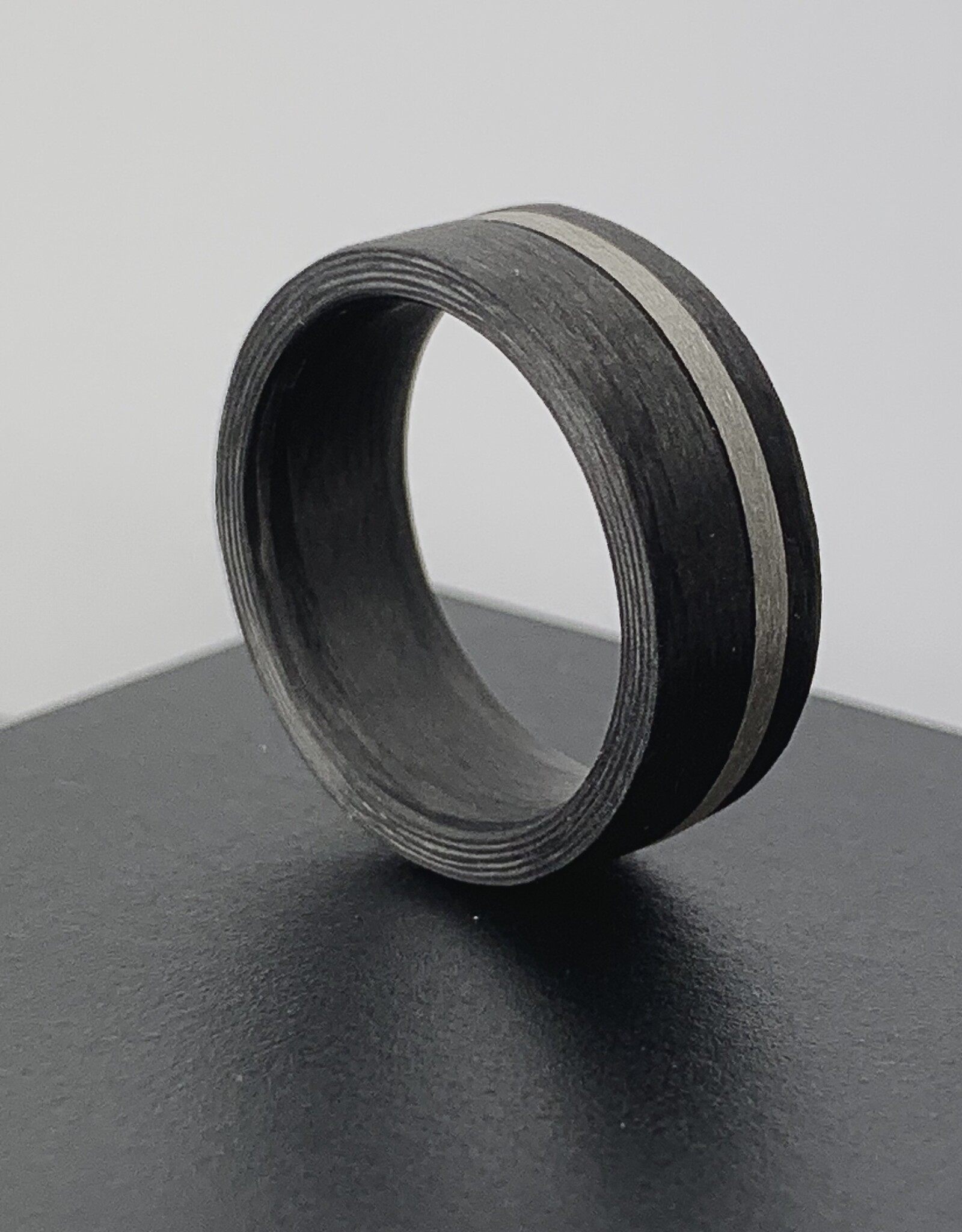 Ring Carbon en zilver