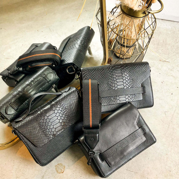 markberg kamaya crossbody
