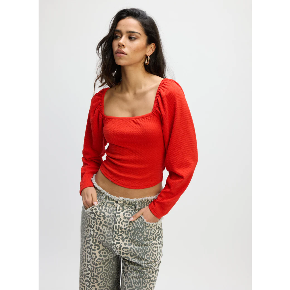 Refined Department CHERRY PUFFED SHOULDER TOP - RED
