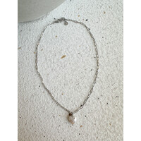 PEARLY HEART NECKLACE - SILVER