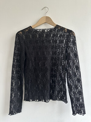 LOTZ & LOT LACE TOP - BLACK LOTZ & LOT LACE TOP - BLACK