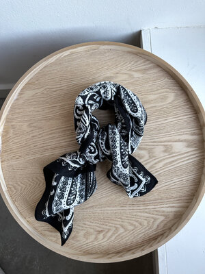 BOW19 PAISLEY SCARF - BLACK/ WHITE BOW19 PAISLEY SCARF - BLACK/ WHITE