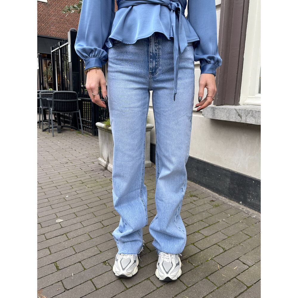 LOTZ & LOT SHINY STRAIGHT TALL JEANS - LIGHT DENIM