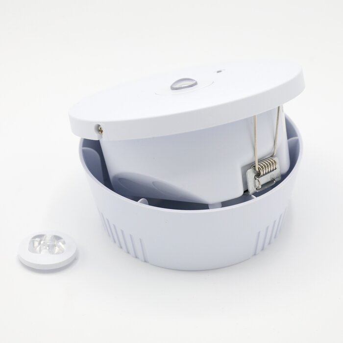 Surface-mounted and recessed emergency lighting MTSPOT-010