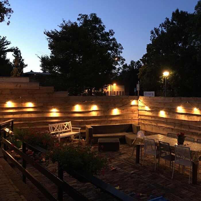 Warm white bulbs with frosted cover, Ø45