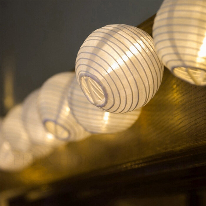 Outdoor solar string light with 20 bulbs - 11.5 metres