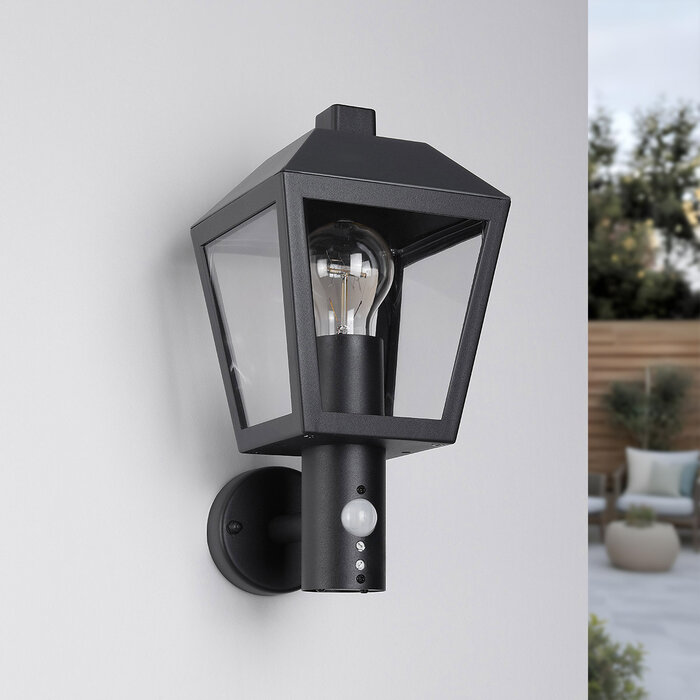 Landelijke buitenwandlamp Dax met sensor - zwart
