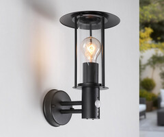 Landelijke buitenwandlamp Lore met sensor - zwart