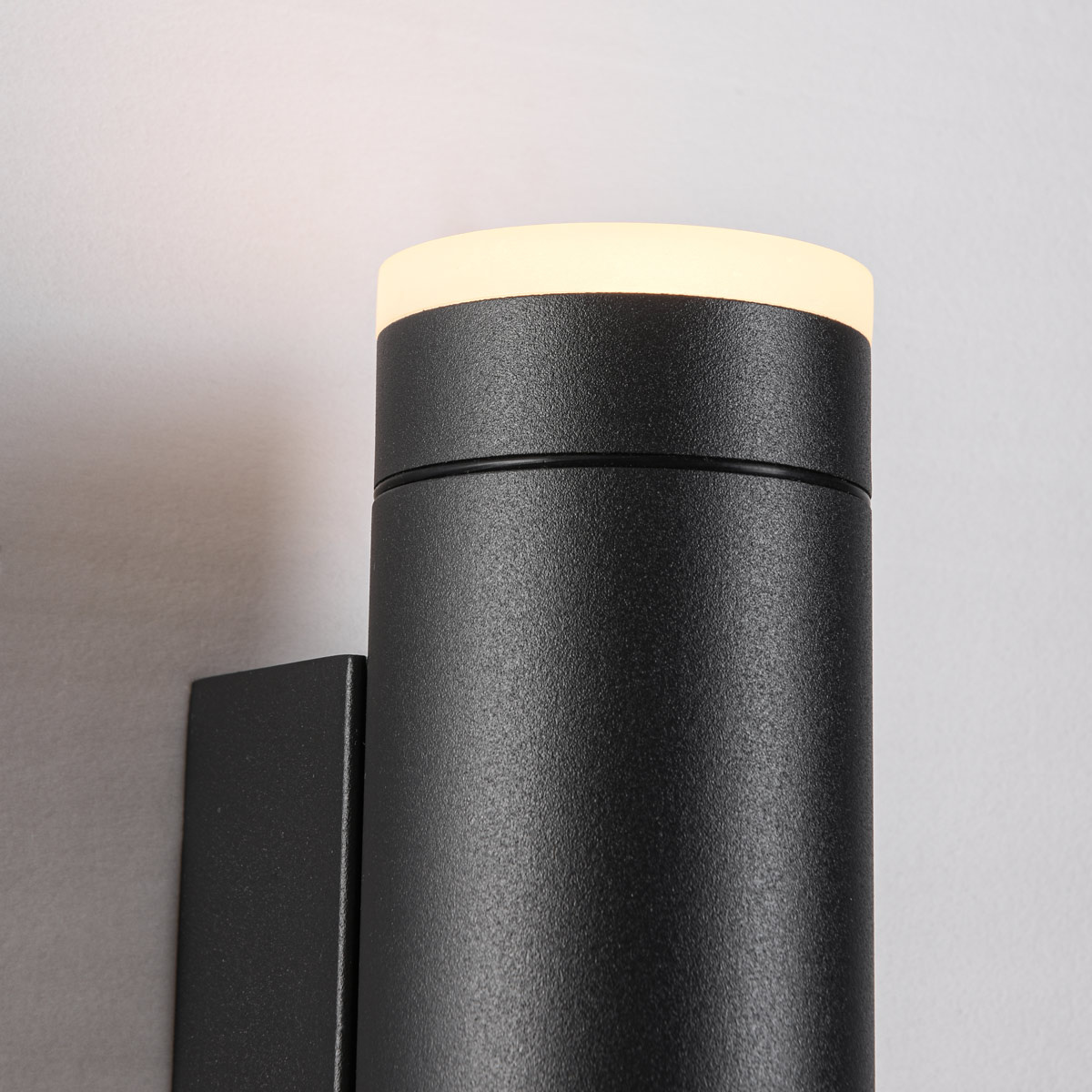 Moderne wandlamp buiten Iris - zwart