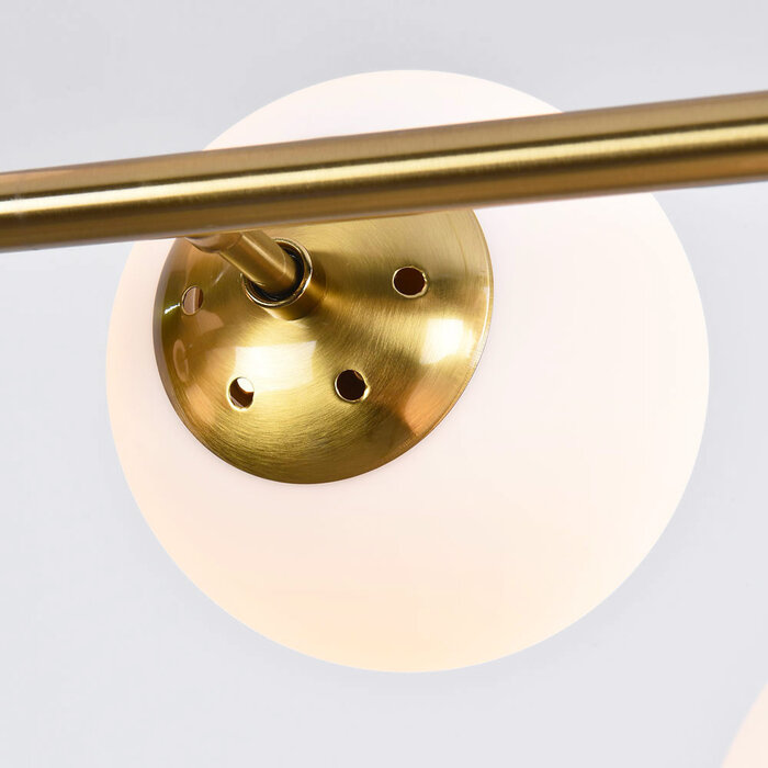 Design-Hängeleuchte Hepta mit Milchglas-Kugeln