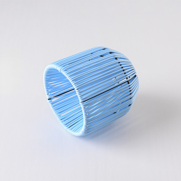 Prikkabel kap in rotanlook - lichtblauw (returns not accepted)