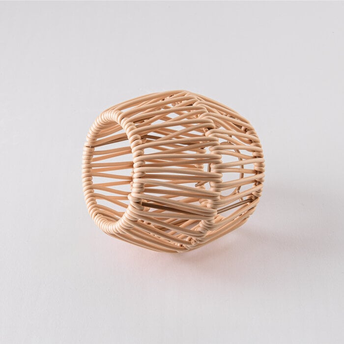 Prikkabel kap in lichte rotanlook (returns not accepted)