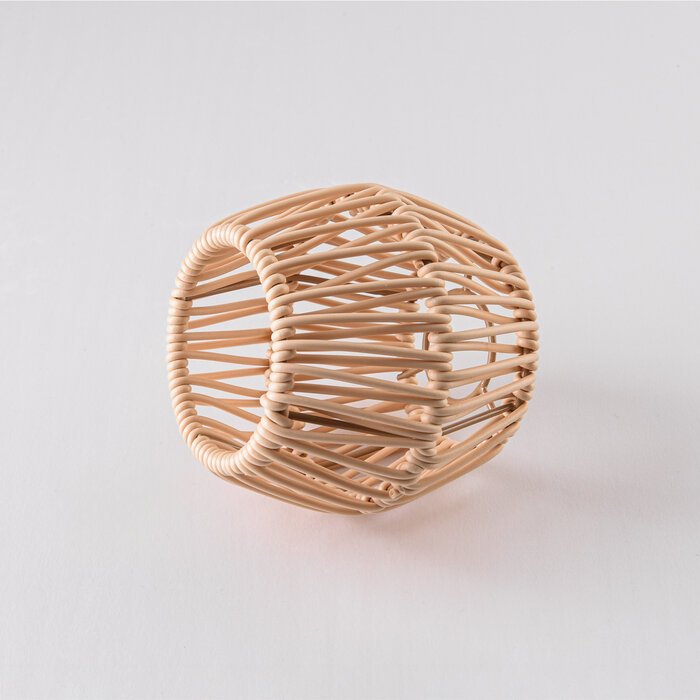 Prikkabel kap in lichte rotanlook