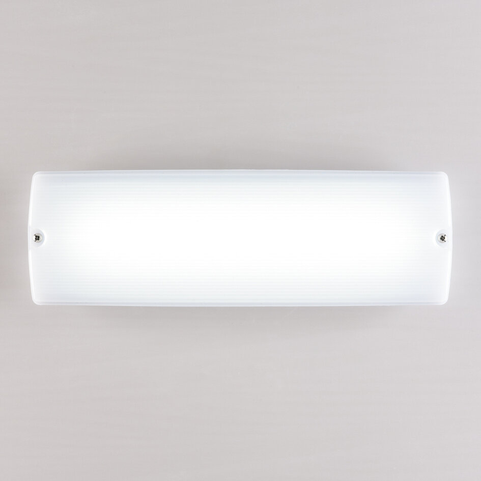 3 watt opbouw noodarmatuur met melkwitte kap, OTG-KL-3 - 4000K