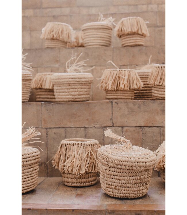 Raffia fringe mandje
