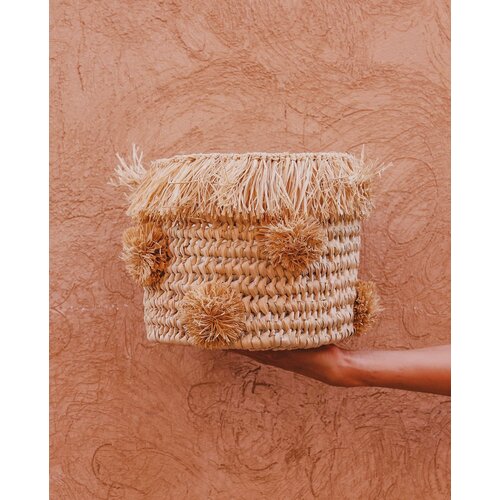 Raffia fringe pompom mand 