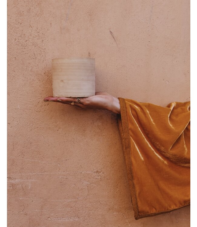 Geurkaars in aardewerk pot | naturel | M