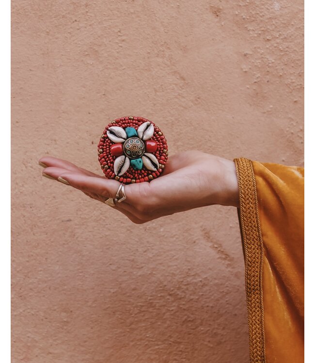 Opbergdoosje met kralen en cowrie schelpen | XS